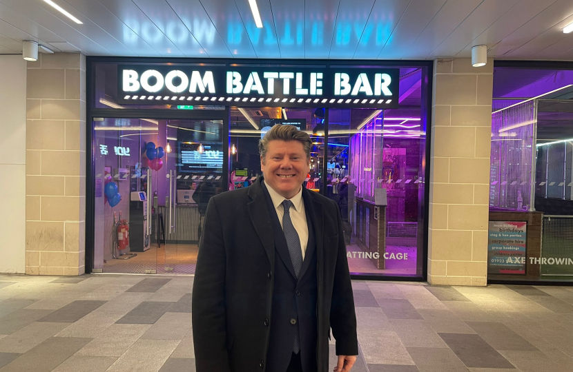 Dean Russell MP visits Boom Battle Bar in Watford Atria